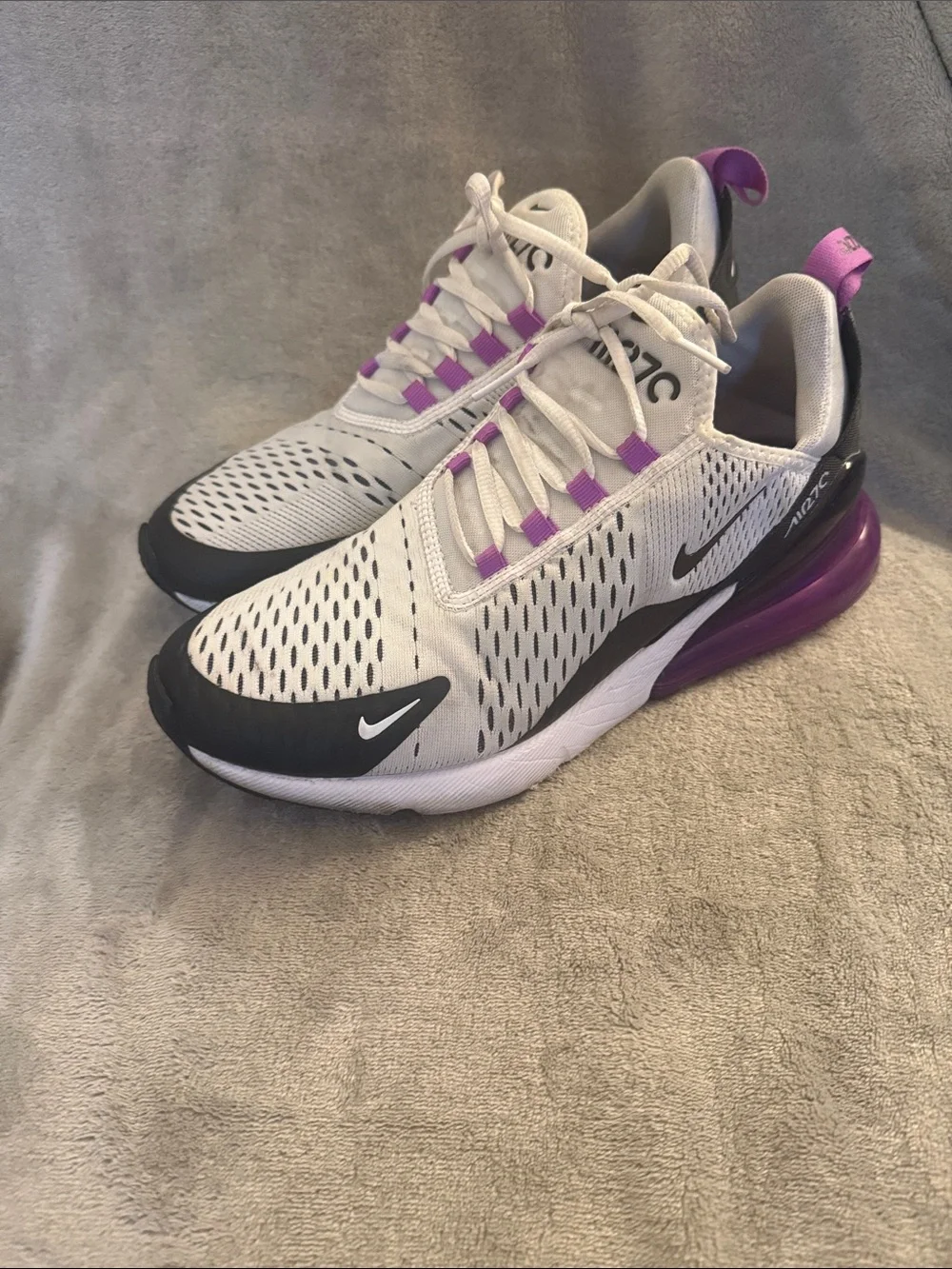 Nike Women's AirMax 270